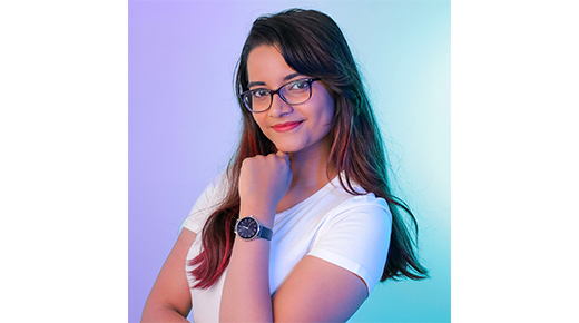 Playing with light and color: The Artistic Vision of Chinmayee Inamdar